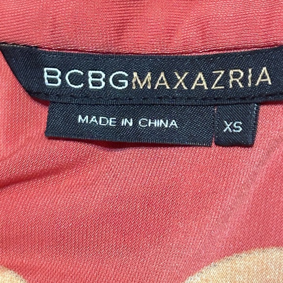 BCBGMaxAzria Stetchy
V-Neck Mod Dress Size
XSmall - Picture 7 of 7